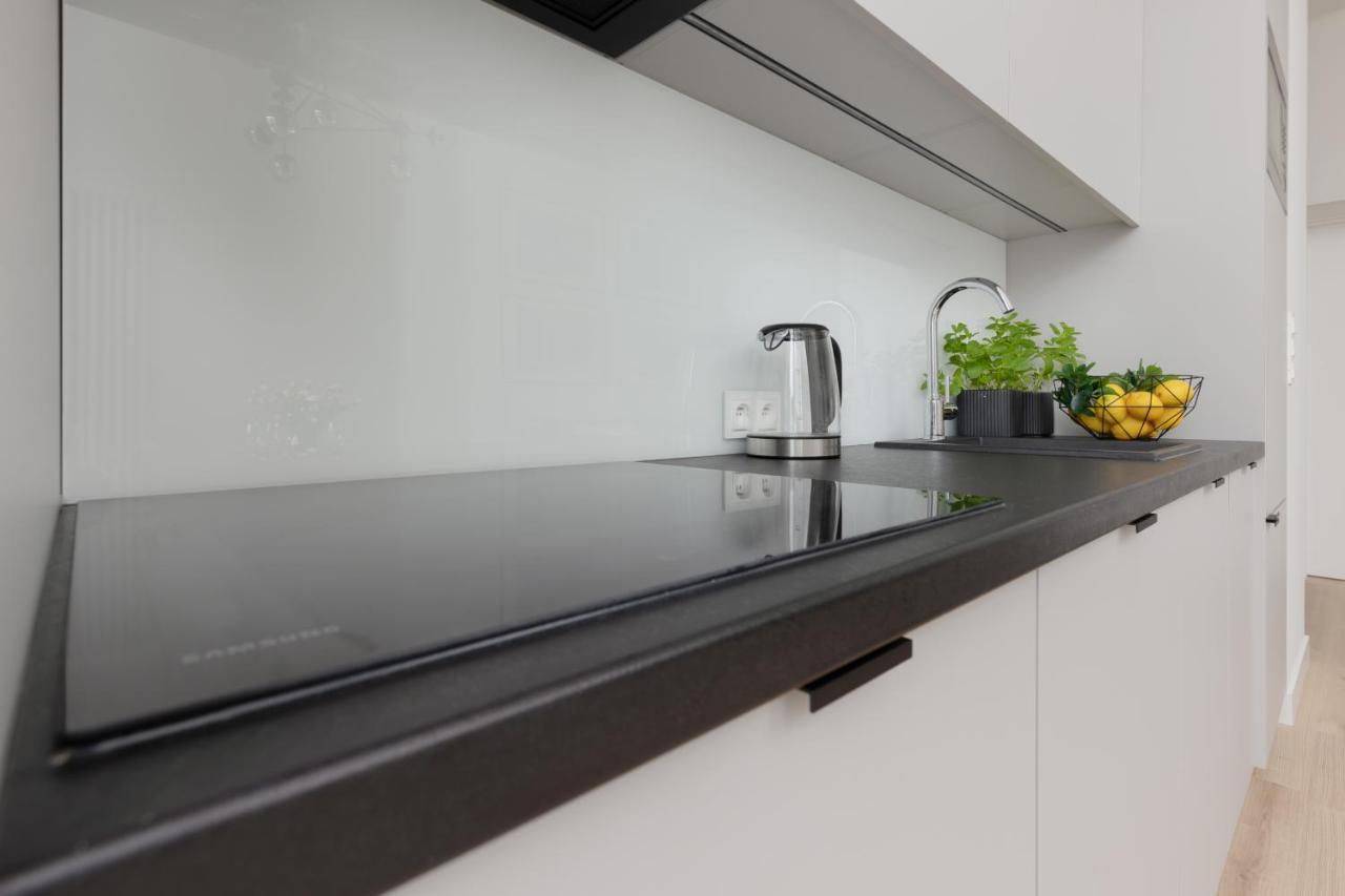 Spacious Apartment With Panoramic View Of Warsaw By Noclegi Renters 외부 사진